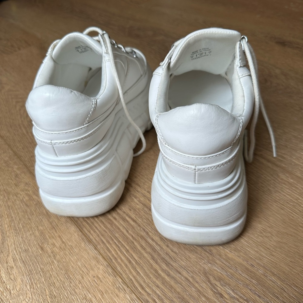 Chunky white platform sneakers - Picture 2 of 8